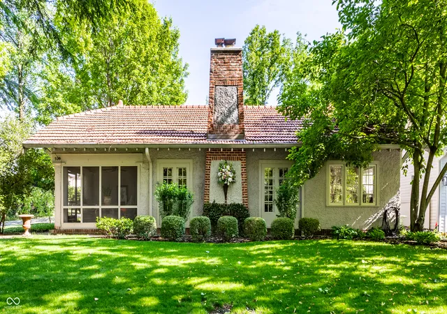 1st image of 930 E 57th St, Indianapolis, IN 46220 | MLS# 22103255