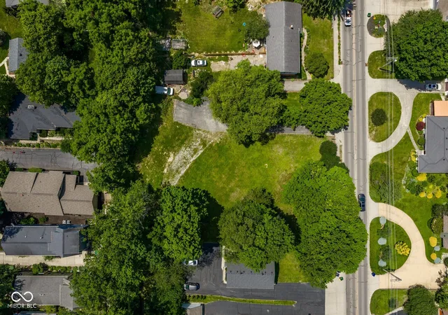 5th image of 725 W Oak St, Zionsville, IN 46077 | MLS# 22103292