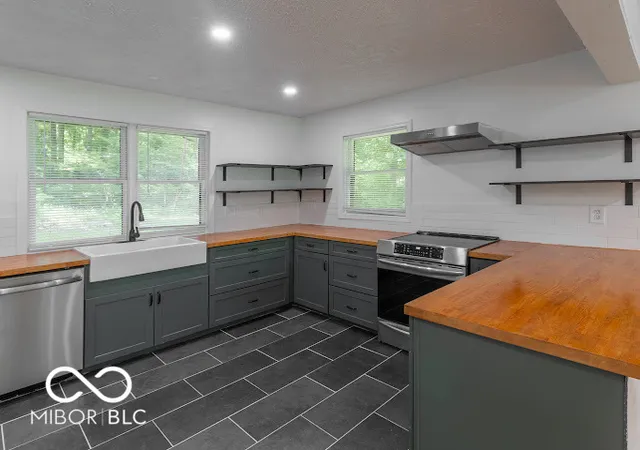 3rd image of 2449 Cartersburg Rd, Danville, IN 46122 | MLS# 22103327
