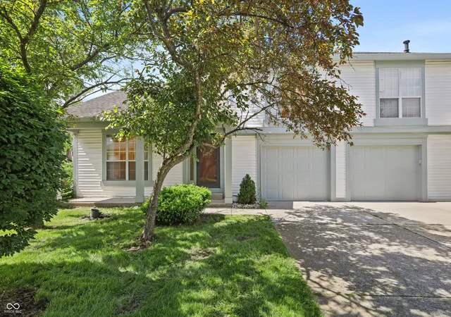 2nd image of 2524 Chaseway Ct, Indianapolis, IN 46268 | MLS# 22103337