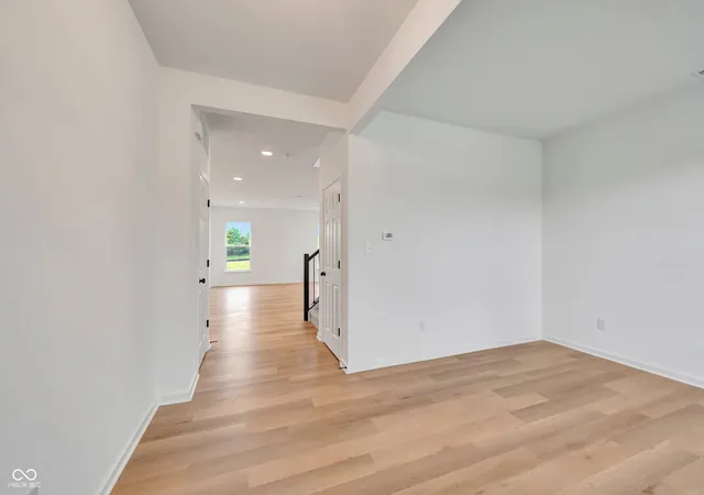 4th image of 9929 Redwood Peak Ln, Indianapolis, IN 46259 | MLS# 22103345