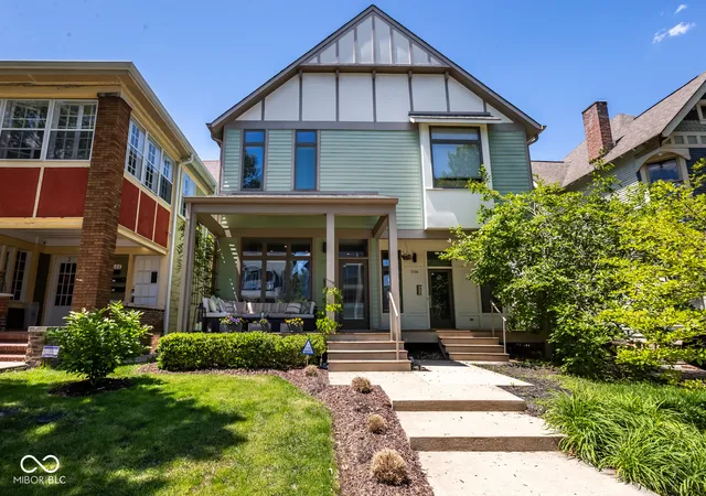 2nd image of 2132 N Pennsylvania St, Indianapolis, IN 46202 | MLS# 22103392