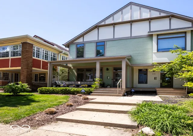 1st image of 2132 N Pennsylvania St, Indianapolis, IN 46202 | MLS# 22103392