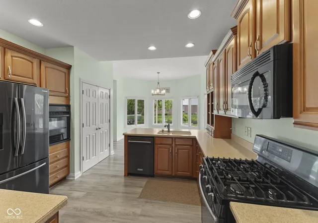 93rd image of 1846 S Fox Cove Blvd, New Palestine, IN 46163 | MLS# 22103393