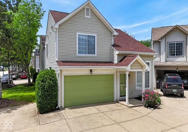 3rd image of 612 Cembra Dr, Greenwood, IN 46143 | MLS# 22103444