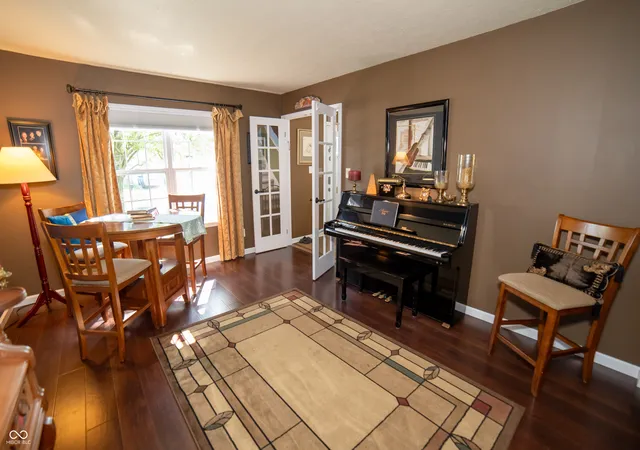 Photo 4 of Single family home for sale at 2542 Gadwall Cir, Indianapolis, IN 46234 | MLS# 22103510 | Listing updated on 2026-09-28