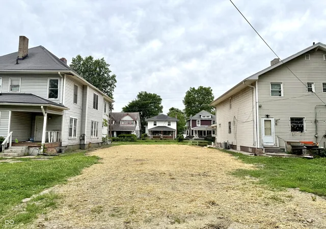 Photo 2 of Sale Pending at 3509 3511 N Illinois St, Indianapolis, IN 46208 | MLS# 22103516 | Listing updated on 2026-08-15