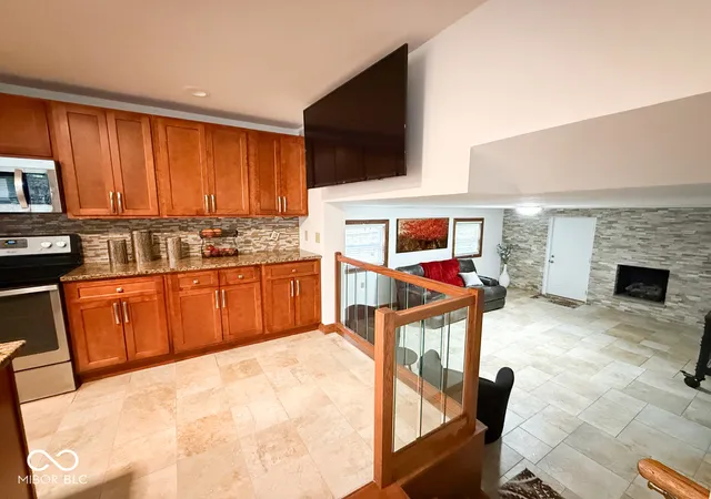 4th image of 1106 Fairfield Dr, Shelbyville, IN 46176 | MLS# 22103524