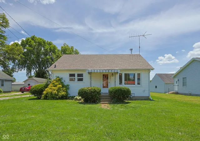 1st image of 2341 Indiana Ave, Columbus, IN 47201 | MLS# 22103525