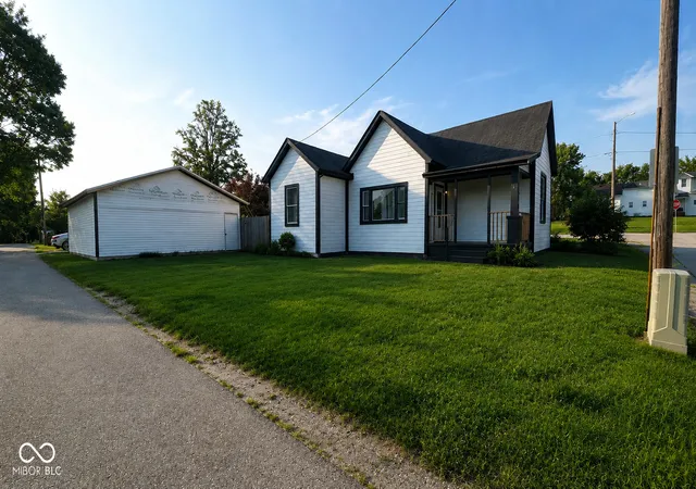 Homes for sale in Morgantown, IN | 339 Morton St, Morgantown, IN 46160 | MLS# 22103549