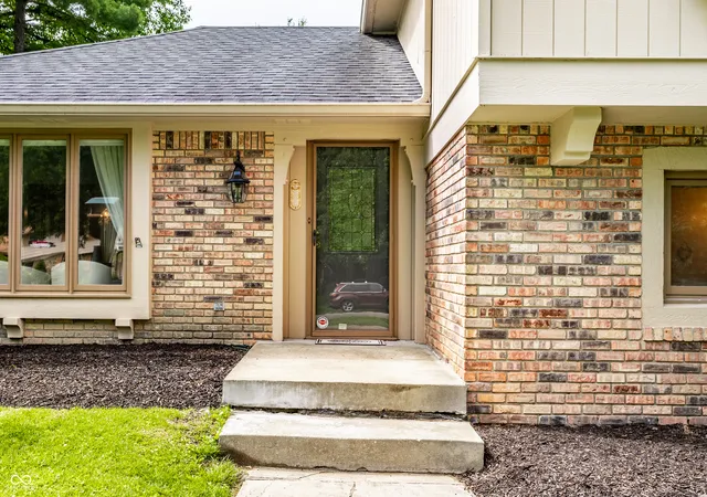 Homes for sale in Indianapolis, IN | 3229 E 69Th St, Indianapolis, IN 46220 | MLS# 22103560