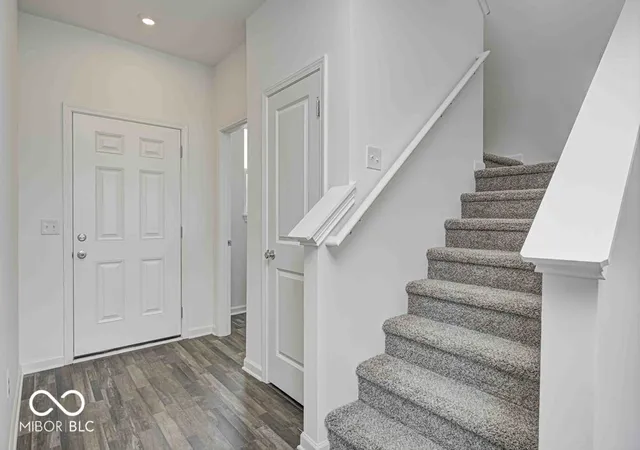 4th image of 2032 Oak Terrace Dr, Shelbyville, IN 46176 | MLS# 22103620