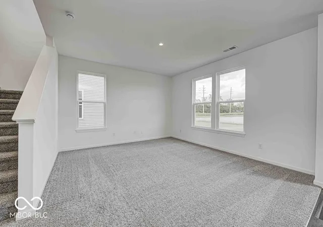 5th image of 2032 Oak Terrace Dr, Shelbyville, IN 46176 | MLS# 22103620
