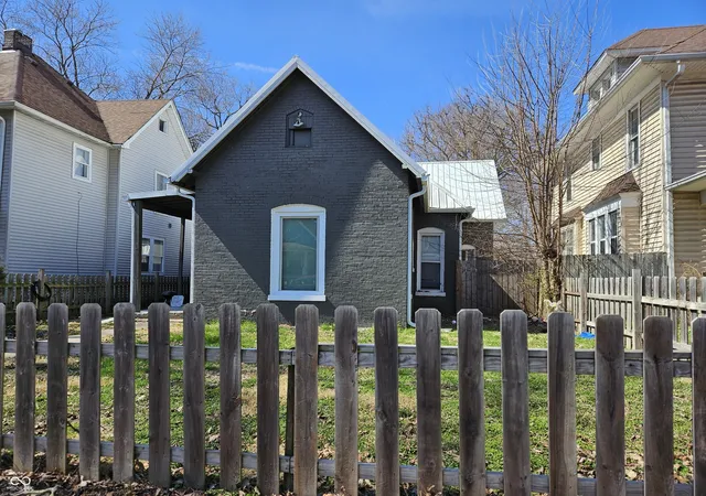 3rd image of 1134 N Oxford St, Indianapolis, IN 46201 | MLS# 22103622