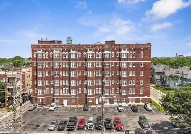 2nd image of 230 E 9th St #503, Indianapolis, IN 46204 | MLS# 22103623