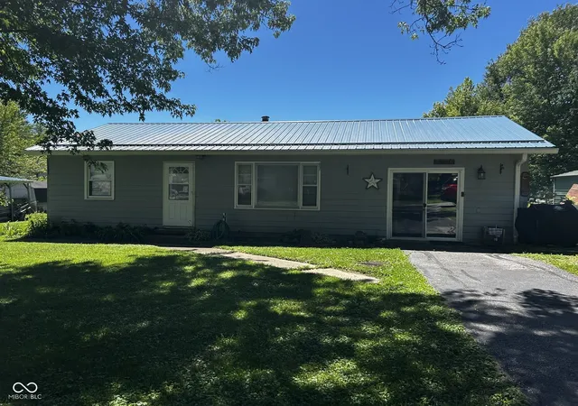 Single family home for sale at 4806 State Rd 46 E, Nashville, IN 47448 | MLS# 22103624