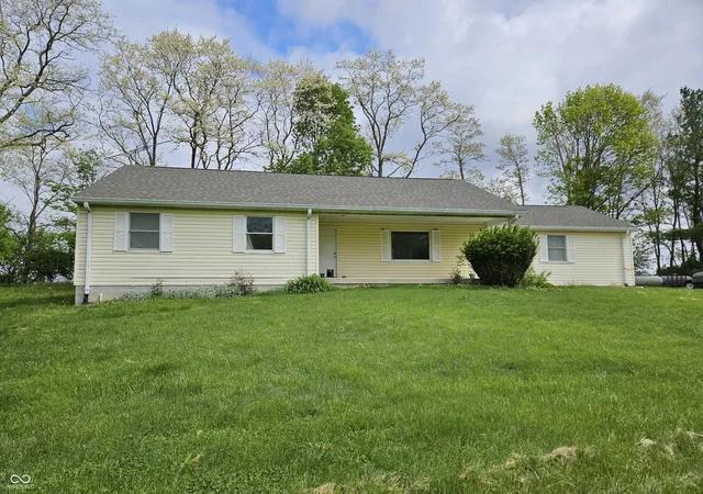 Homes for sale in Bainbridge, IN | 6243 E County Road 600 N, Bainbridge, IN 46105 | MLS# 22103638