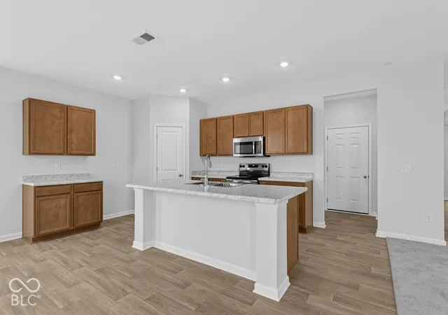 Photo 2 of Single family home for sale at 2057 Black Oak Dr, Shelbyville, IN 46176 | MLS# 22103656 | Listing updated on 2026-10-02