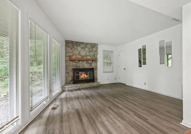 Photo 3 of Sale Pending at 3731 E Rembrandt Dr, Martinsville, IN 46151 | MLS# 22103672 | Listing updated on 2026-08-11