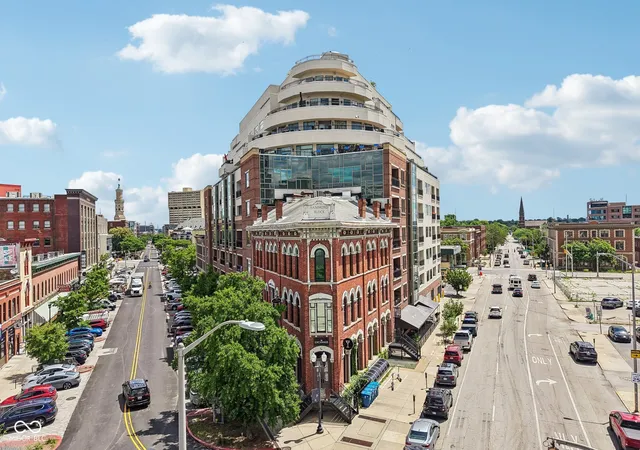 1st image of 333 Massachusetts Ave #305, Indianapolis, IN 46204 | MLS# 22103691
