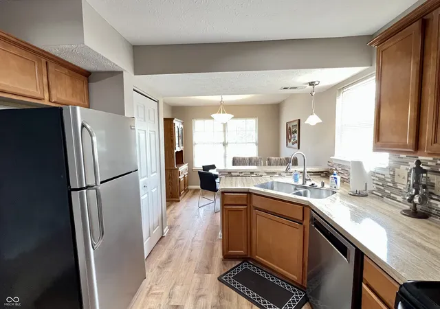 5th image of 1204 Worcester Wy, Greenfield, IN 46140 | MLS# 22103701