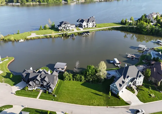 3rd image of 13372 Cambridge Cove Wy, Fishers, IN 46055 | MLS# 22103723
