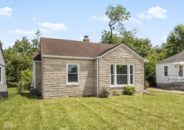 3rd image of 1413 Wallace Ave, Indianapolis, IN 46201 | MLS# 22103743
