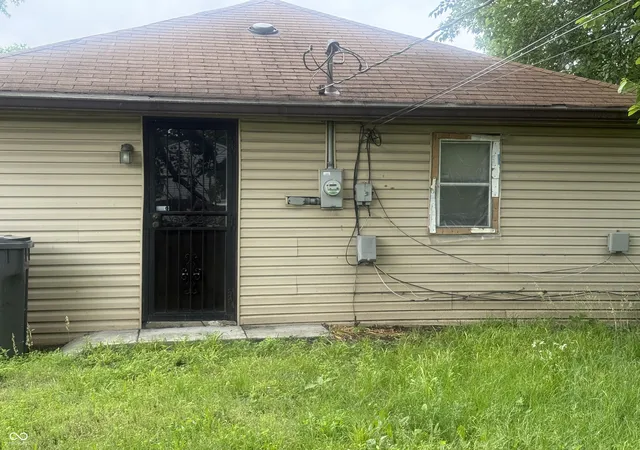 Photo 2 of Single family home for sale at 2621 N Tacoma Ave, Indianapolis, IN 46218 | MLS# 22103789 | Listing updated on 2026-06-08