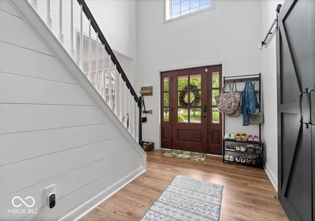 2nd image of 16424 Stony Ridge Dr, Noblesville, IN 46060 | MLS# 22103813