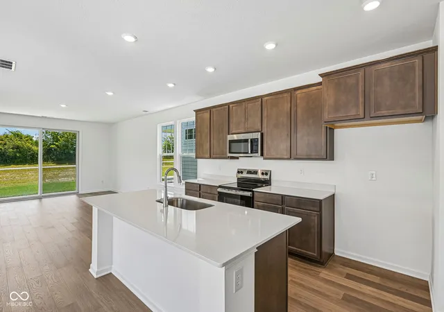 Photo 3 of Sale Pending at 7433 Peristyle Ln, Mc Cordsville, IN 46055 | MLS# 22103820 | Listing updated on 2026-08-08
