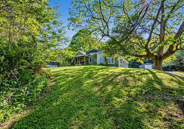 Photo 4 of Single family home for sale at 8563 N Lick Crk Rd, Morgantown, IN 46160 | MLS# 22103827 | Listing updated on 2026-07-29