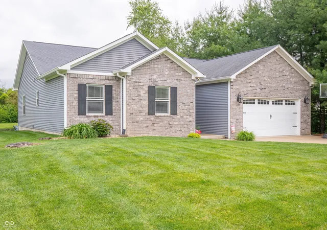 Homes for sale in Coatesville, IN | 249 Patriots Lndg, Coatesville, IN 46128 | MLS# 22103858