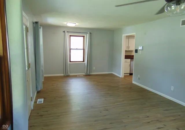 Photo 3 of Single family home for sale at 5109 S Edgehill St, Indianapolis, IN 46221 | MLS# 22103884 | Listing updated on 2026-09-02