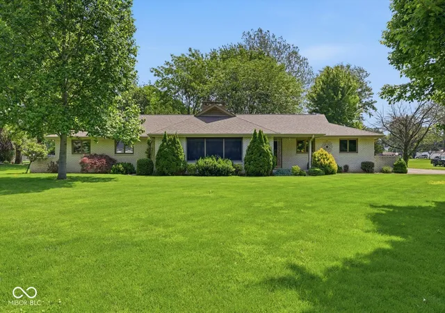 Photo 1 of Sale Pending at 670 Brent Woods Dr, Shelbyville, IN 46176 | MLS# 22103899 | Listing updated on 2026-09-24