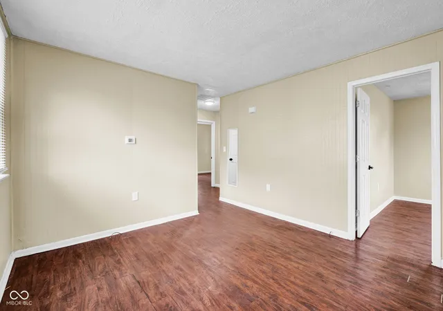 Photo 3 of Single family home for sale at 111 Cleveland St, Columbus, IN 47201 | MLS# 22103905 | Listing updated on 2026-09-21