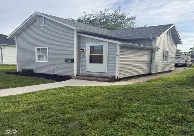 Photo 3 of Single family home for sale at 1019 S Jay St, Kokomo, IN 46902 | MLS# 22103909 | Listing updated on 2026-10-25