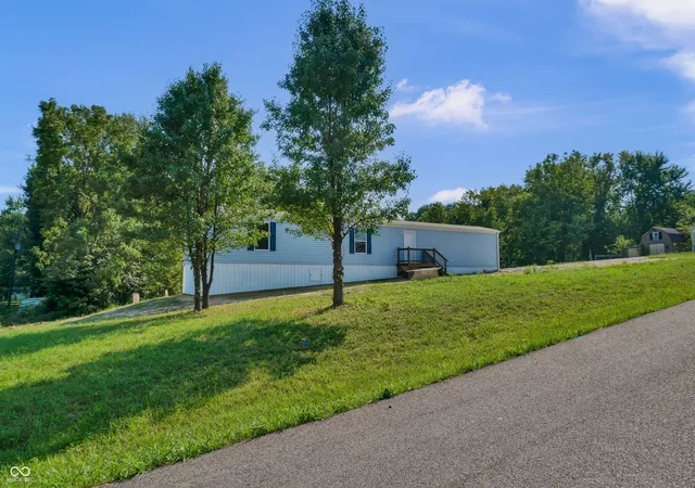 Manufactured home for sale at 2843 Mcintosh Ln, North Vernon, IN 47265 | MLS# 22103919