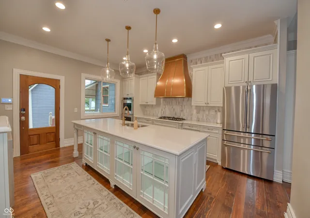 3rd image of 325 W Main St, Greenfield, IN 46140 | MLS# 22103993