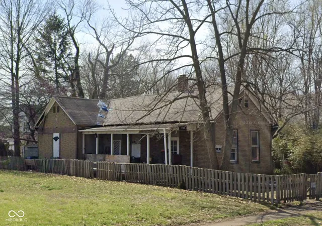 2nd image of 1709 Liberty Ave, Terre Haute, IN 47807 | MLS# 22104031