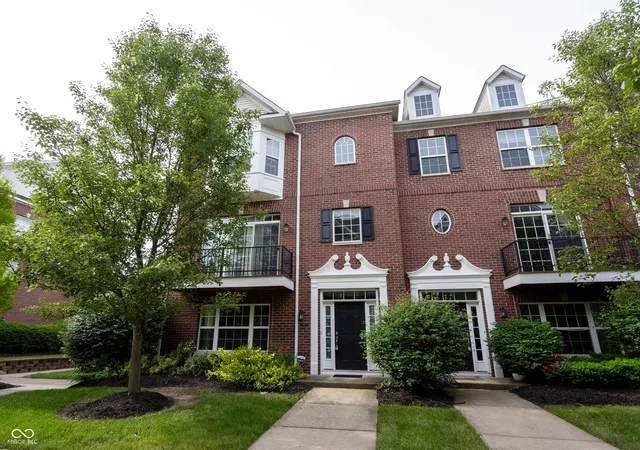Photo 1 of Sale Pending at 11910 Riley Dr #5, Zionsville, IN 46077 | MLS# 22104045 | Listing updated on 2026-10-05