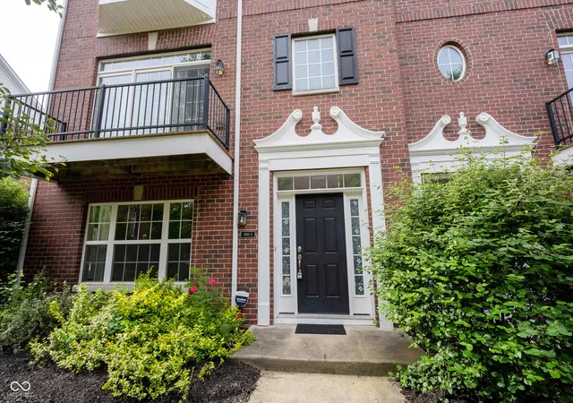 Photo 3 of Sale Pending at 11910 Riley Dr #5, Zionsville, IN 46077 | MLS# 22104045 | Listing updated on 2026-10-05