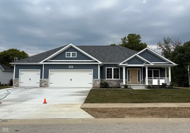 Photo 1 of Single family home for sale at 5026 Stonehaven Ln, Columbus, IN 47201 | MLS# 22104159 | Listing updated on 2026-09-21