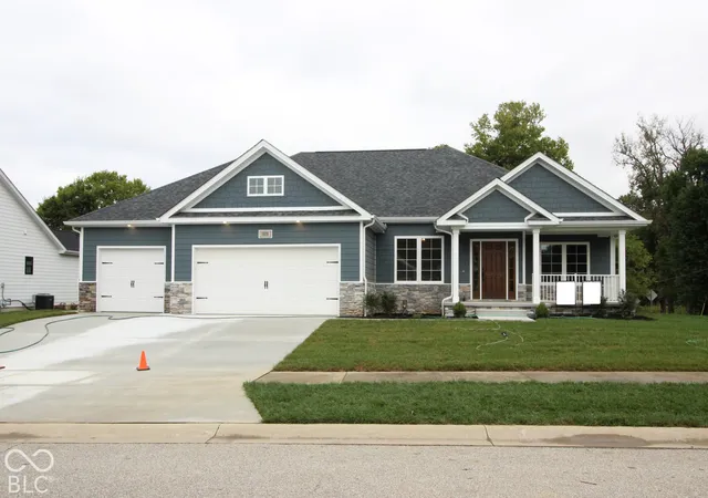 Photo 1 of Single family home for sale at 5026 Stonehaven Ln, Columbus, IN 47201 | MLS# 22104159 | Listing updated on 2026-09-29