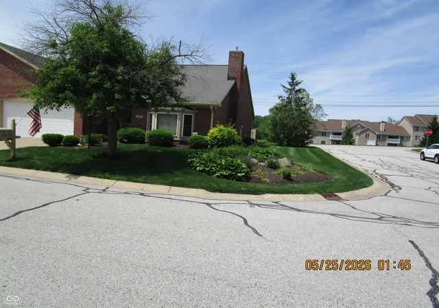1st image of 6534 Cobham Ln, Indianapolis, IN 46237 | MLS# 22104172