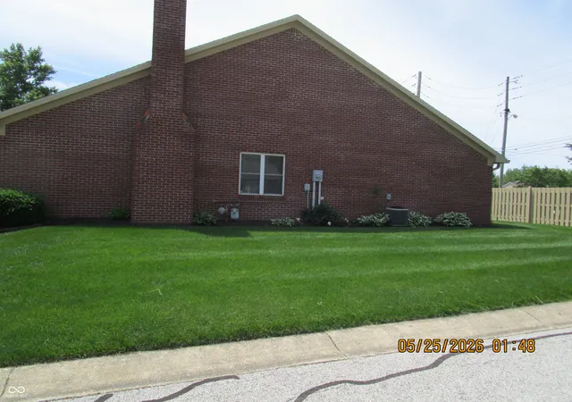 2nd image of 6534 Cobham Ln, Indianapolis, IN 46237 | MLS# 22104172
