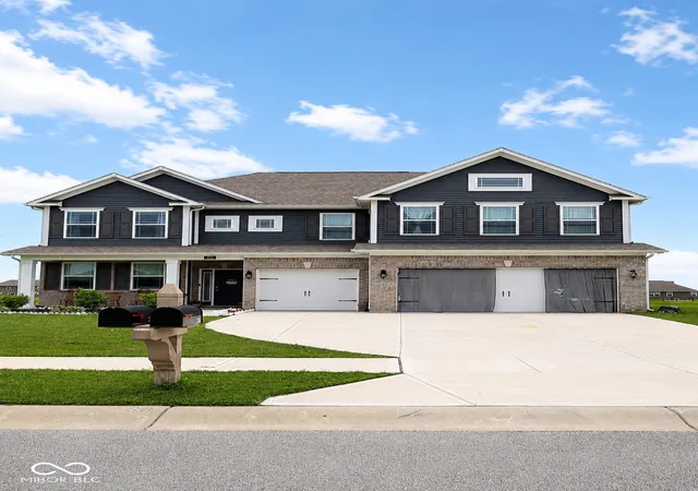 2nd image of 271 Walker Dr, Whiteland, IN 46184 | MLS# 22104204