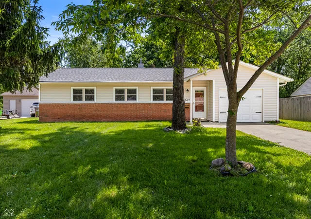 Photo 1 of Sale Pending at 3067 Hawcreek Blvd, Columbus, IN 47203 | MLS# 22104206 | Listing updated on 2026-09-19