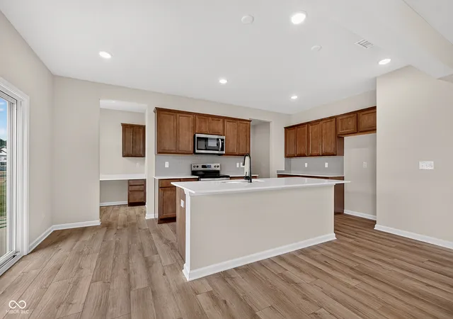 Photo 3 of Sale Pending at 7877 Newbury Rd, Avon, IN 46123 | MLS# 22104214 | Listing updated on 2026-08-24