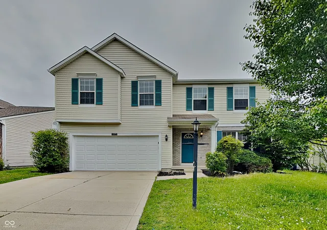 Photo 3 of Single family home for sale at 12272 Carriage Stone Dr, Fishers, IN 46037 | MLS# 22104220 | Listing updated on 2026-09-02