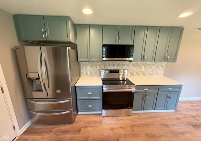3rd image of 239 Kirk Dr W, Indianapolis, IN 46234 | MLS# 22104293